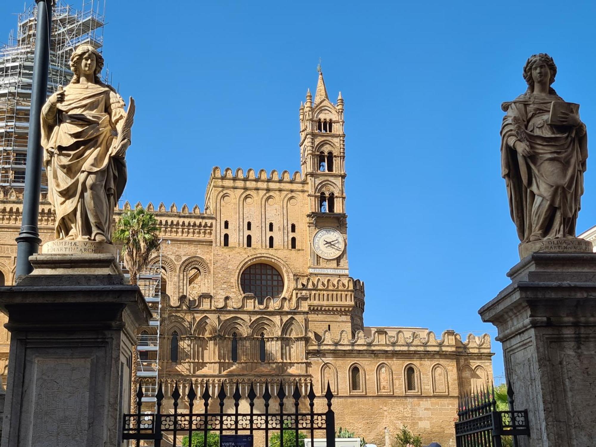 La Loggia Dei Re Apartment Palermo Bagian luar foto